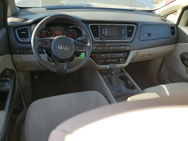 KNDMA5C19H6285001 2017 KIA SEDONA - Image 8