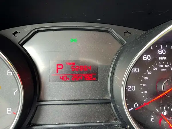 KNDMA5C19H6285600 2017 KIA SEDONA - Image 8
