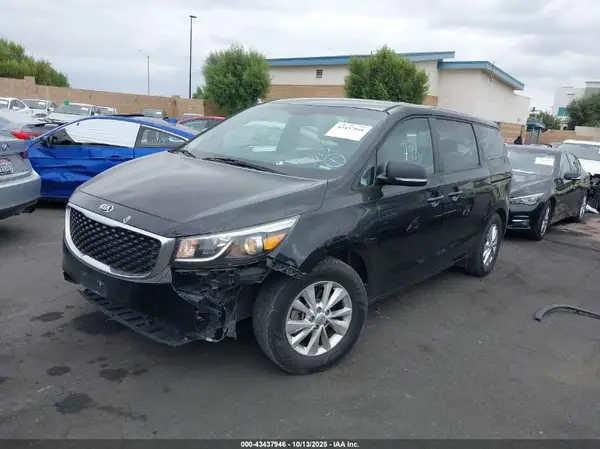 KNDMA5C19H6292448 2017 KIA SEDONA - Image 2