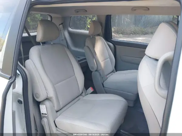 KNDMA5C19L6613638 2020 KIA SEDONA - Image 8