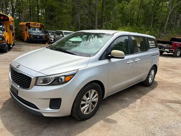 KNDMA5C1XG6120525 2016 KIA SEDONA - Image 2