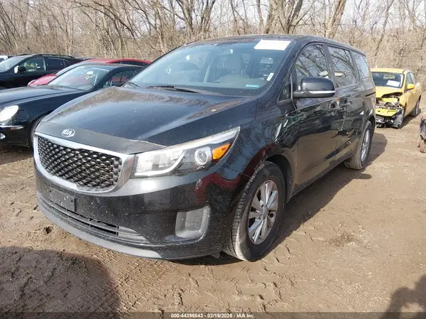KNDMA5C1XG6184564 2016 KIA SEDONA - Image 2