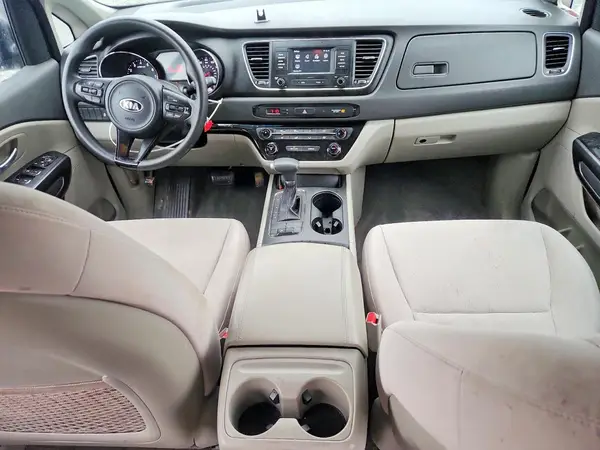 KNDMA5C1XH6257661 2017 KIA SEDONA - Image 8