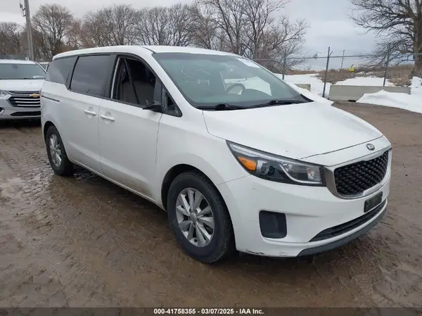 KNDMA5C1XH6257708 2017 KIA SEDONA - Image 1