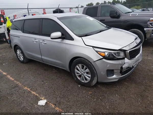 KNDMA5C1XH6258440 2017 KIA SEDONA - Image 1