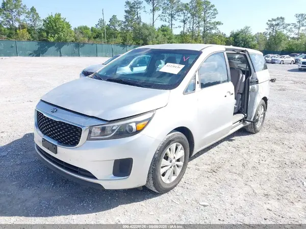 KNDMA5C1XH6279532 2017 KIA SEDONA - Image 2
