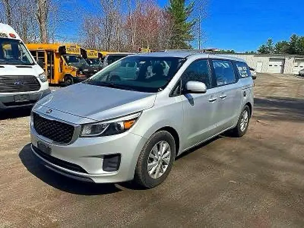 KNDMA5C1XJ6403384 2018 KIA SEDONA - Image 2