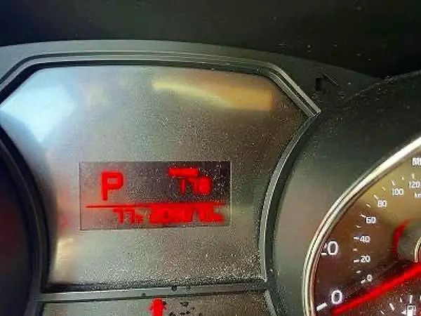 KNDMA5C1XJ6403384 2018 KIA SEDONA - Image 8