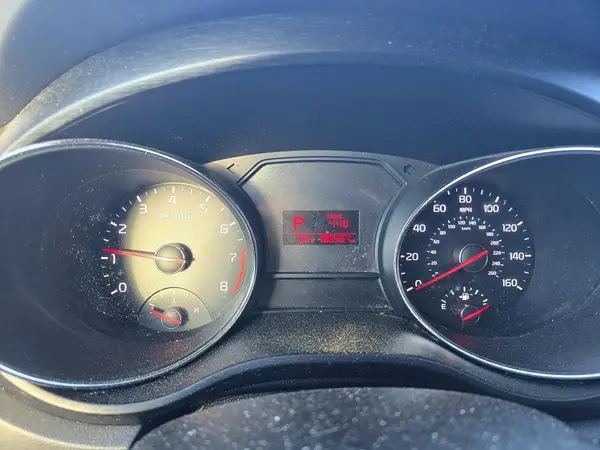 KNDMA5C1XJ6406169 2018 KIA SEDONA - Image 8