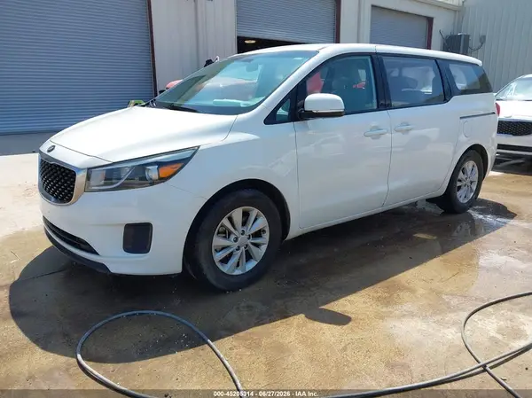 KNDMA5C1XJ6409816 2018 KIA SEDONA - Image 2