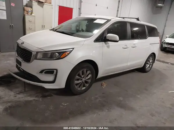KNDMA5C1XK6524868 2019 KIA SEDONA - Image 2