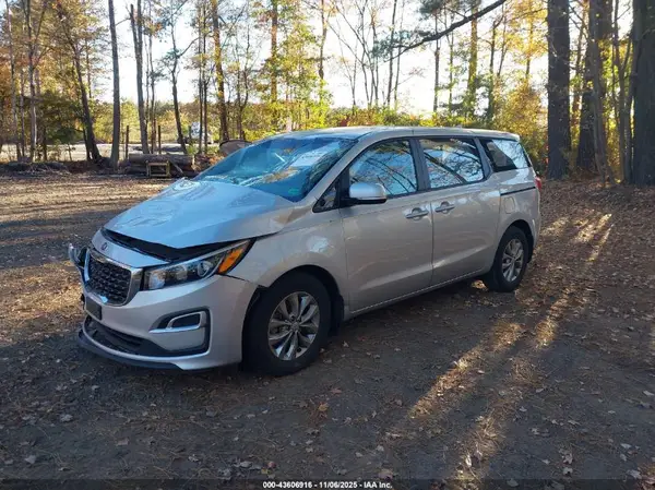 KNDMA5C1XK6534980 2019 KIA SEDONA - Image 2