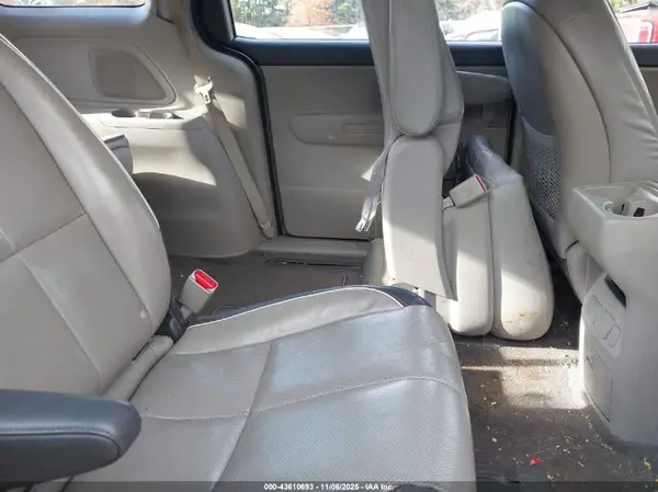 KNDMA5C1XK6539659 2019 KIA SEDONA - Image 8