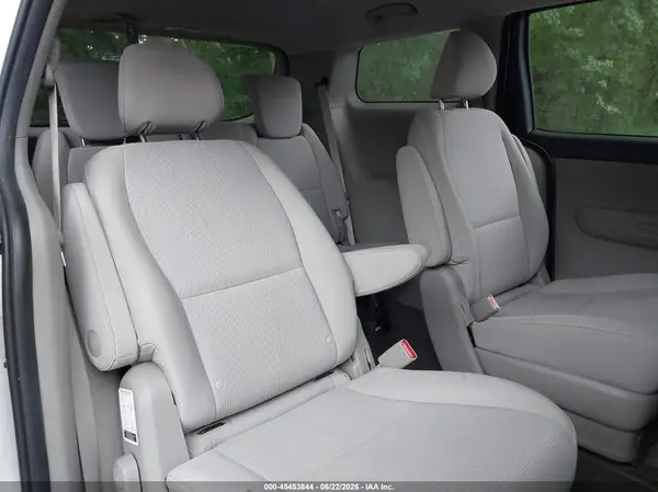 KNDMA5C1XL6608027 2020 KIA SEDONA - Image 8
