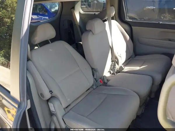 KNDMB5C10G6082607 2016 KIA SEDONA - Image 8