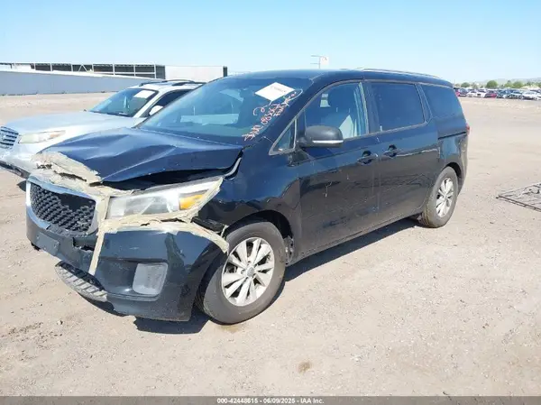 KNDMB5C10G6083062 2016 KIA SEDONA - Image 2