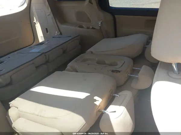 KNDMB5C10G6084342 2016 KIA SEDONA - Image 8