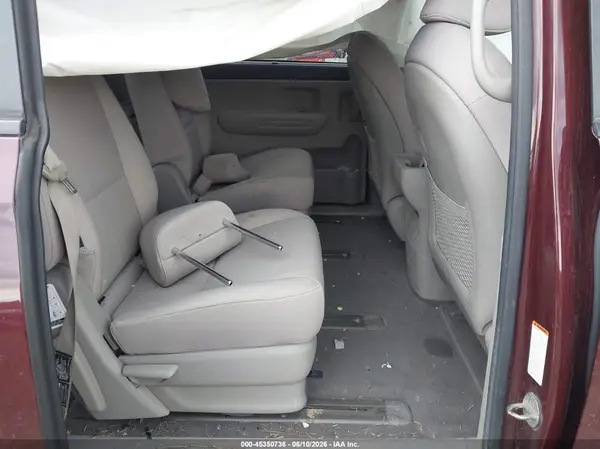 KNDMB5C10G6085815 2016 KIA SEDONA - Image 8