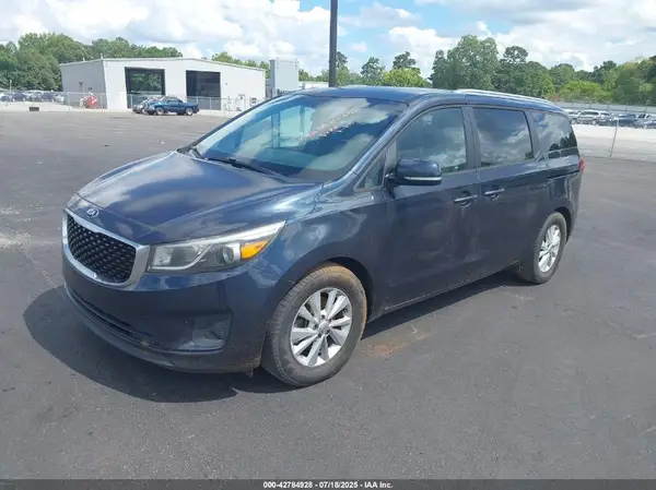 KNDMB5C10G6087077 2016 KIA SEDONA - Image 2