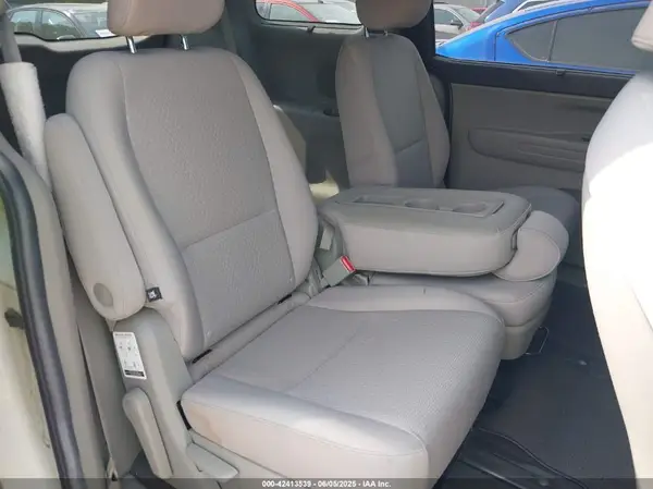 KNDMB5C10G6091310 2016 KIA SEDONA - Image 8