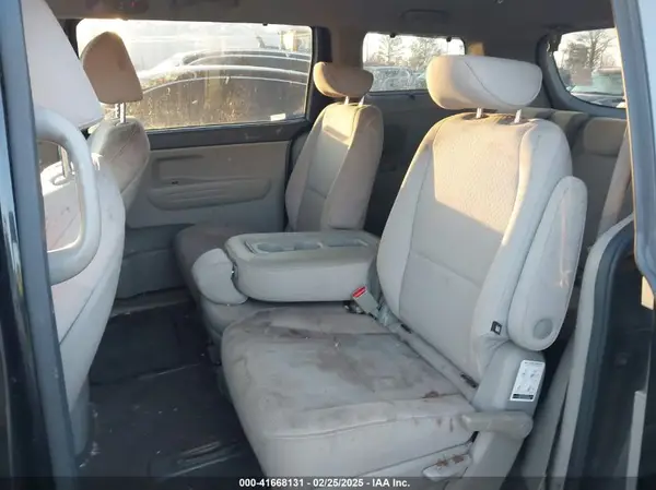 KNDMB5C10G6093493 2016 KIA SEDONA - Image 8
