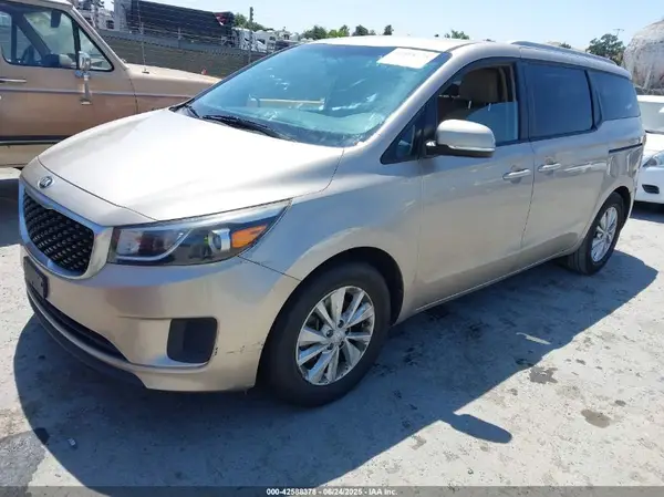KNDMB5C10G6099259 2016 KIA SEDONA - Image 2
