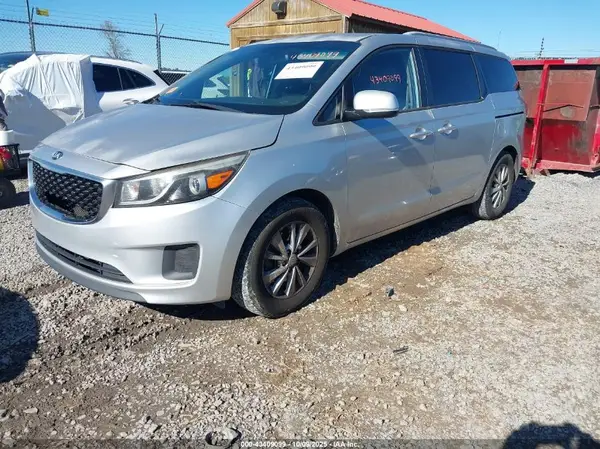 KNDMB5C10G6118974 2016 KIA SEDONA - Image 2