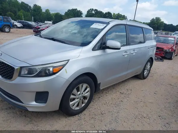 KNDMB5C10G6118991 2016 KIA SEDONA - Image 2