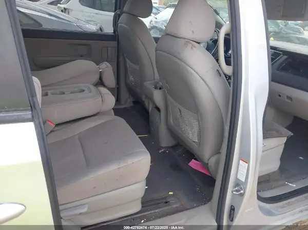 KNDMB5C10G6118991 2016 KIA SEDONA - Image 8