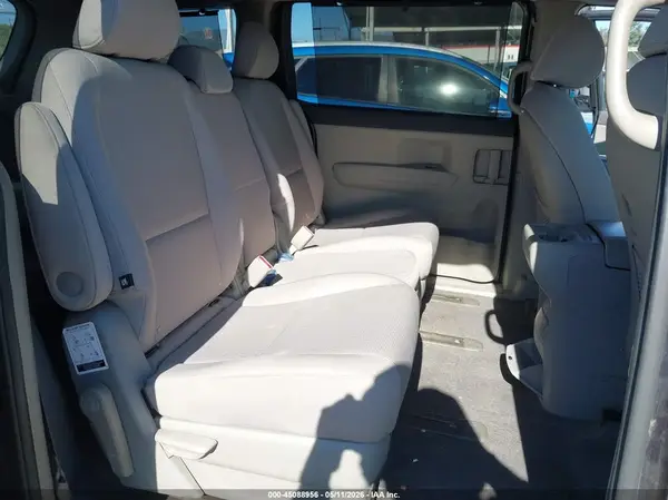 KNDMB5C10G6119493 2016 KIA SEDONA - Image 8