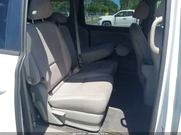 KNDMB5C10G6119588 2016 KIA SEDONA - Image 8