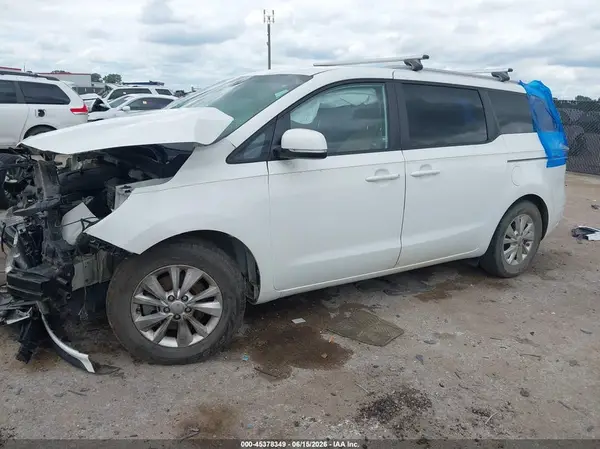 KNDMB5C10G6119736 2016 KIA SEDONA - Image 2