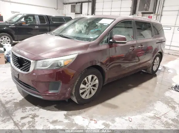 KNDMB5C10G6121308 2016 KIA SEDONA - Image 2