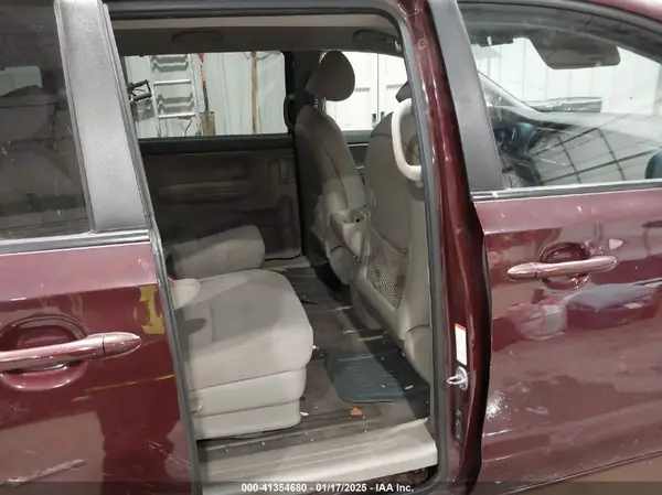 KNDMB5C10G6121308 2016 KIA SEDONA - Image 8