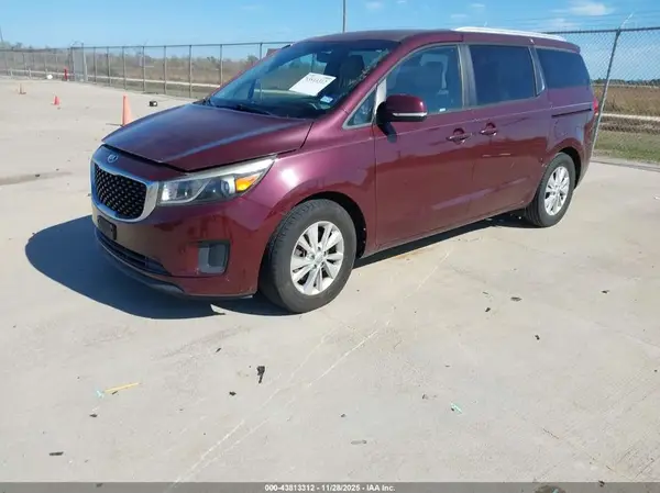 KNDMB5C10G6142272 2016 KIA SEDONA - Image 2