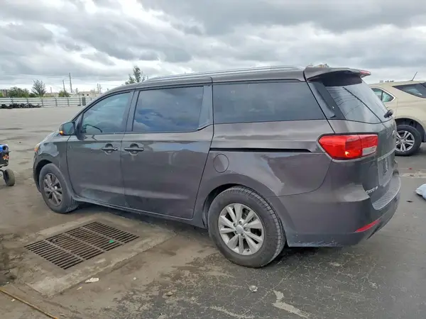 KNDMB5C10G6158973 2016 KIA SEDONA - Image 2