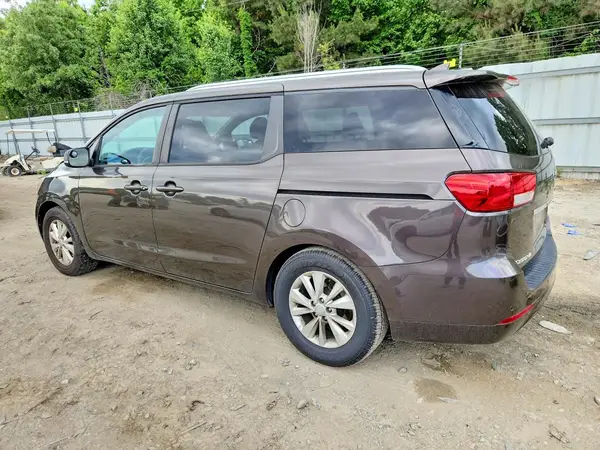 KNDMB5C10G6165972 2016 KIA SEDONA - Image 2
