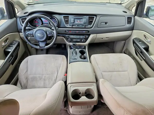 KNDMB5C10G6165972 2016 KIA SEDONA - Image 8