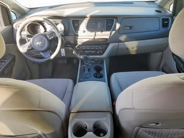 KNDMB5C10G6175305 2016 KIA SEDONA - Image 8