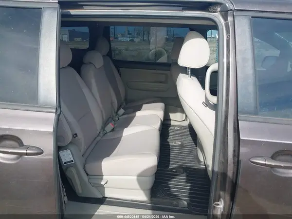 KNDMB5C10G6185798 2016 KIA SEDONA - Image 8