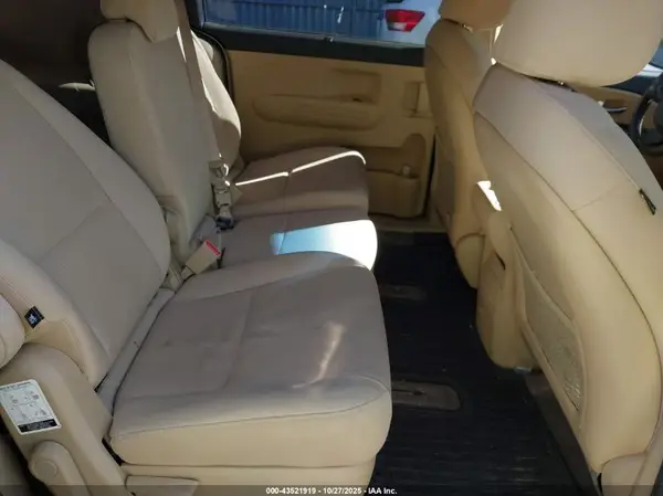 KNDMB5C10G6190015 2016 KIA SEDONA - Image 8