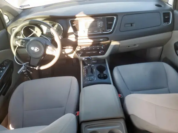KNDMB5C10G6196252 2016 KIA SEDONA - Image 8