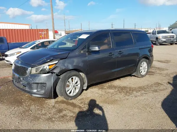 KNDMB5C10G6201482 2016 KIA SEDONA - Image 2