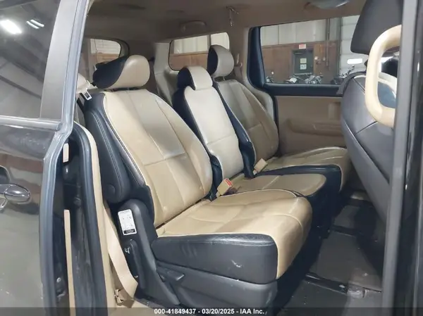 KNDMB5C10G6209405 2016 KIA SEDONA - Image 8