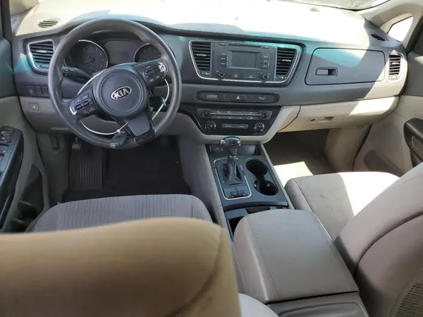 KNDMB5C10H6225198 2017 KIA SEDONA - Image 8