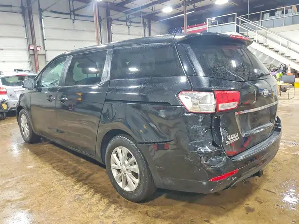 KNDMB5C10H6227596 2017 KIA SEDONA - Image 2