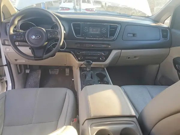 KNDMB5C10H6231602 2017 KIA SEDONA - Image 8