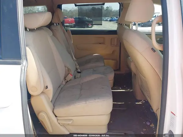 KNDMB5C10H6234497 2017 KIA SEDONA - Image 8