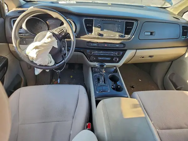 KNDMB5C10H6236055 2017 KIA SEDONA - Image 8