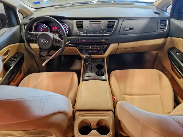 KNDMB5C10H6241191 2017 KIA SEDONA - Image 8